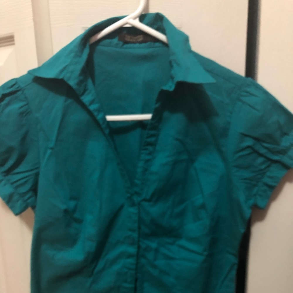 The limited button down shirt size small